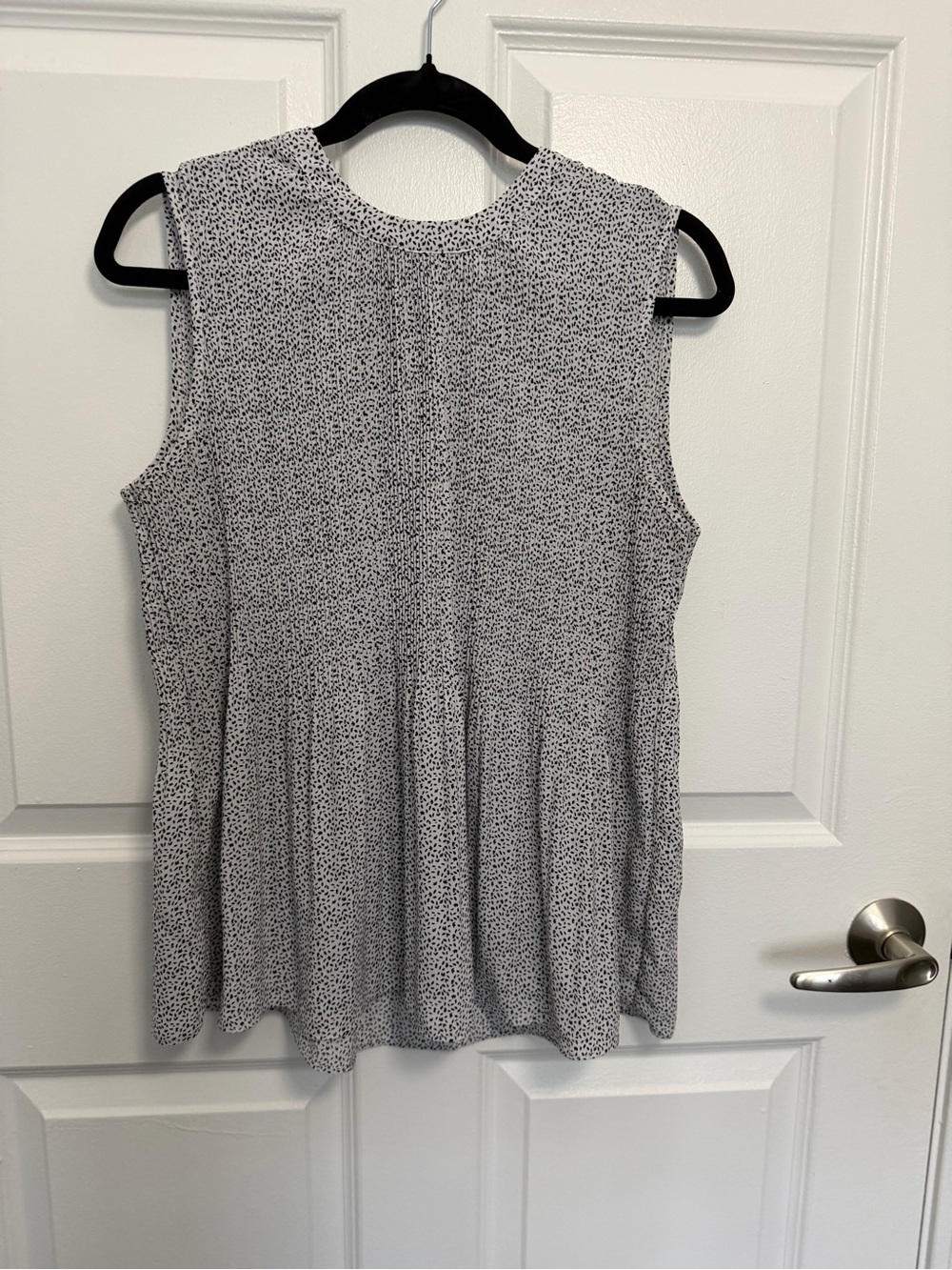 Adrianna Papell Black and White Sleeveless Peplum Print Top